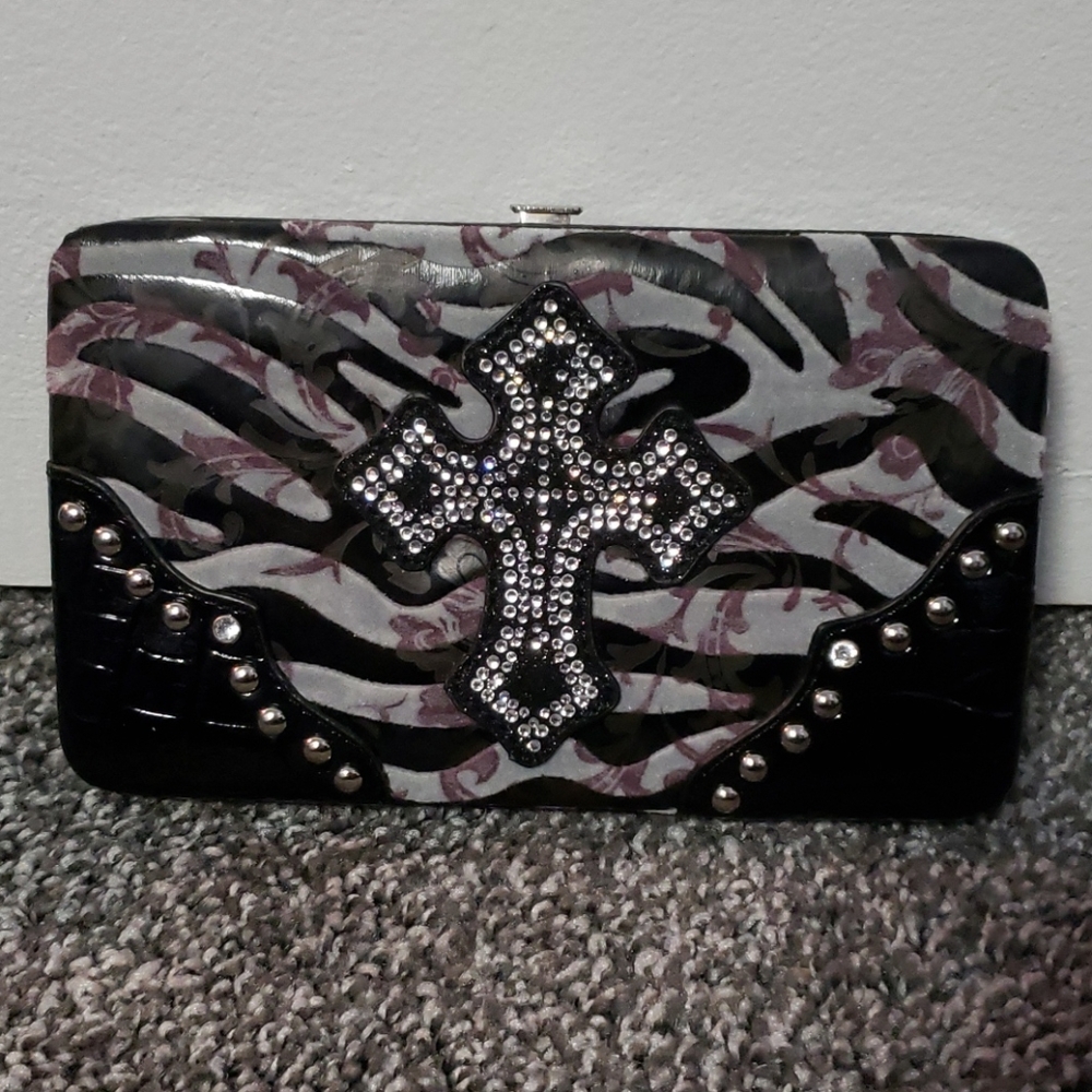 Leopard bling cross wallet.